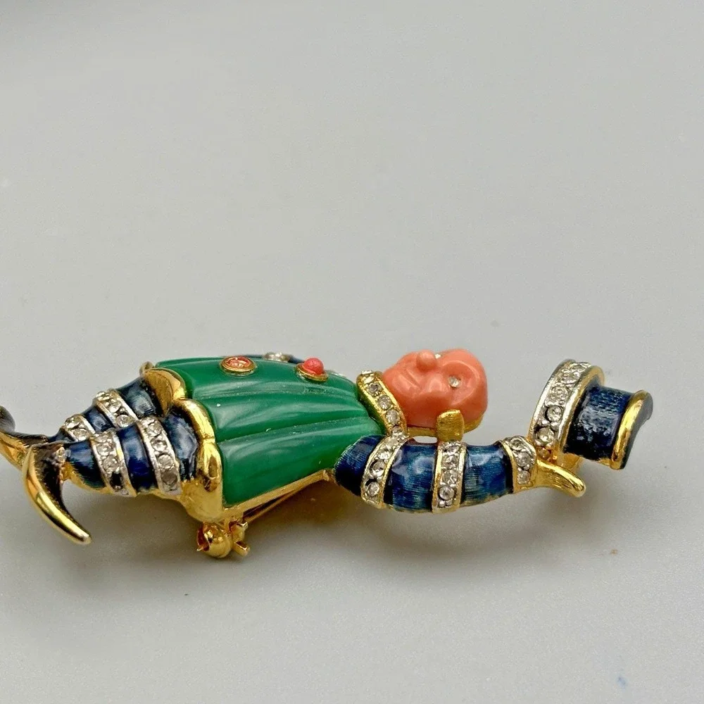 Vintage Hattie Carnegie Brooch Pin Clown Coral Jade Enamel READ